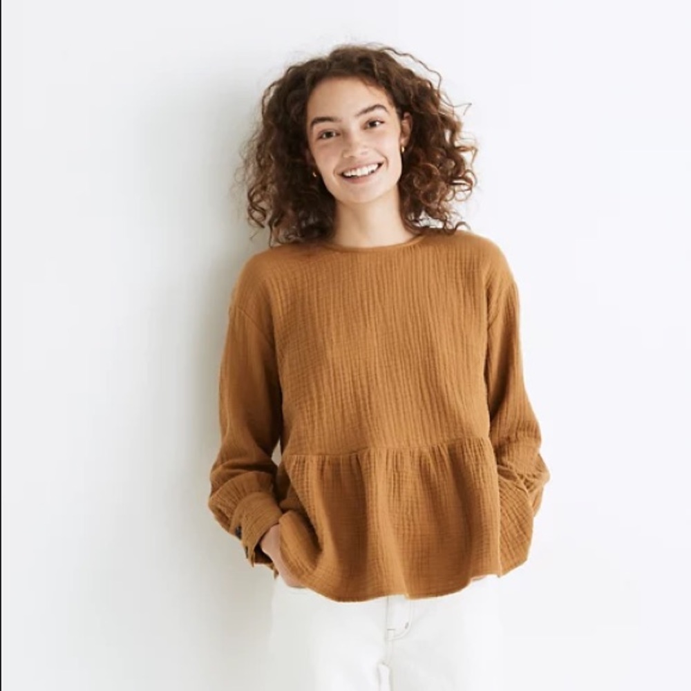 Madewell Lightspun Button-Back Peplum Top